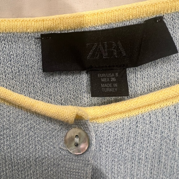 Zara Powder Blue Vest with Yellow Edges - Picture 3 of 3